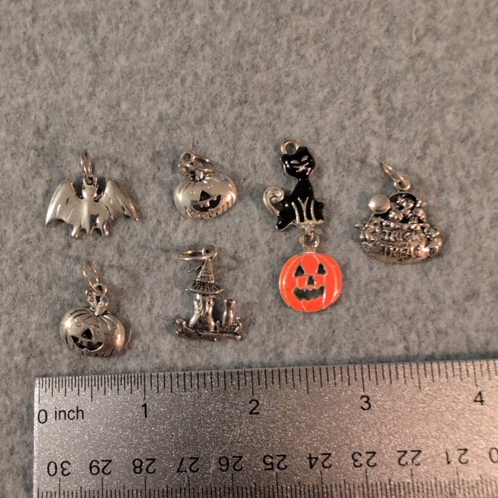 Halloween Charms Lot Bat Pumpkin Witch Black Cat Trick or Treat Jewelry‎ Making - Picture 5 of 5